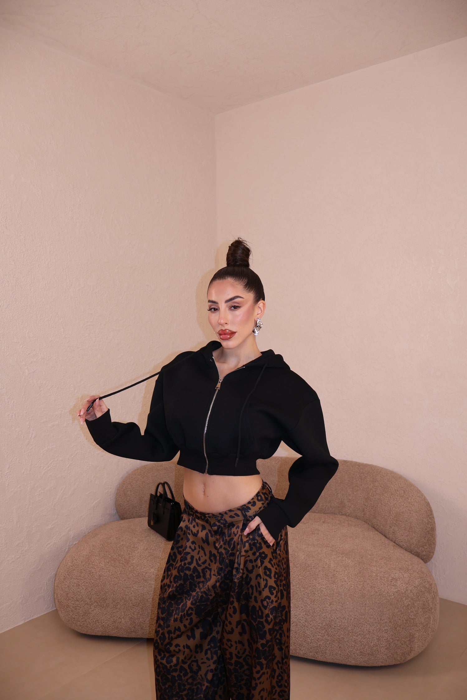 Felpa Crop black