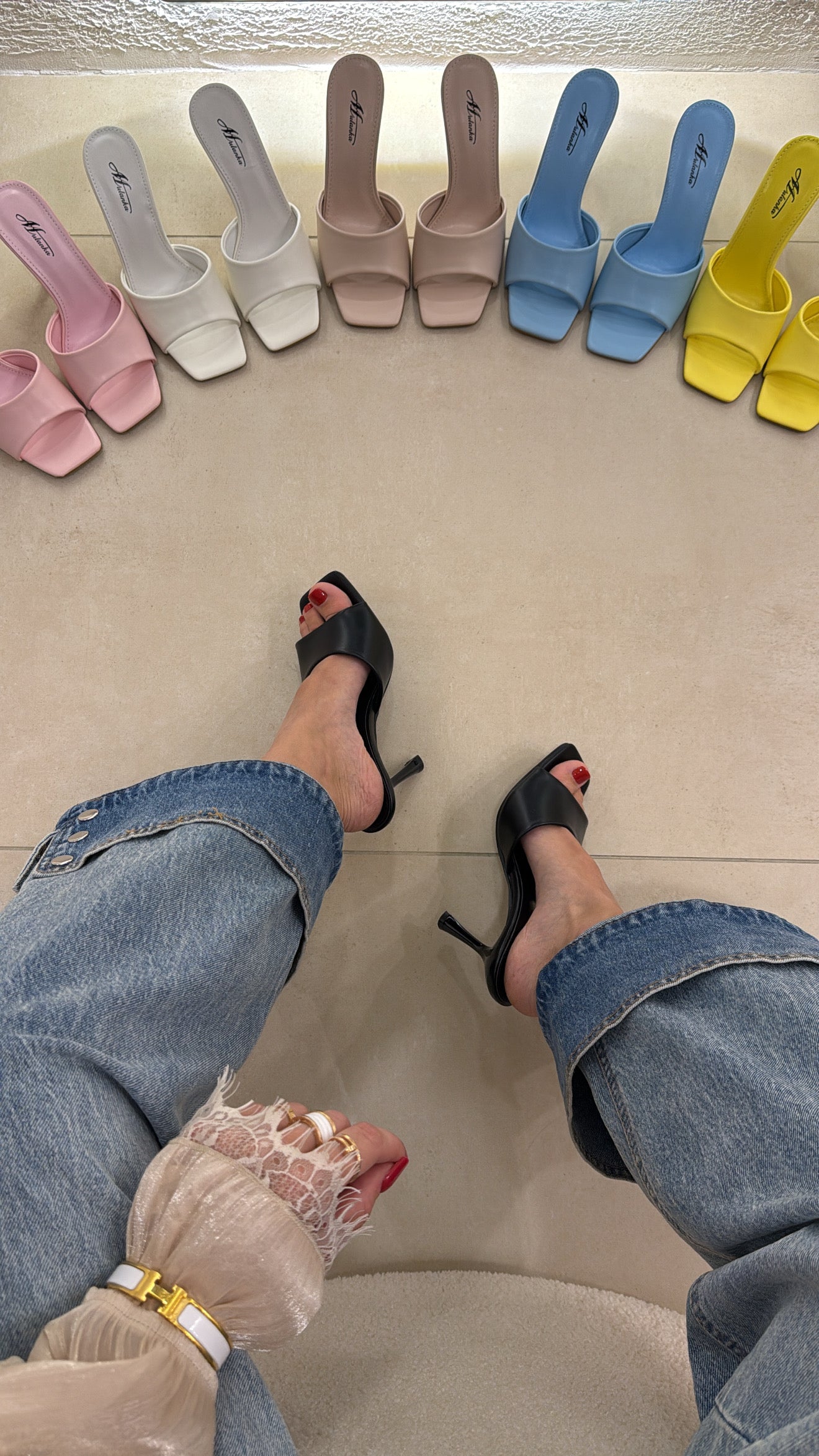 Mules Attico black