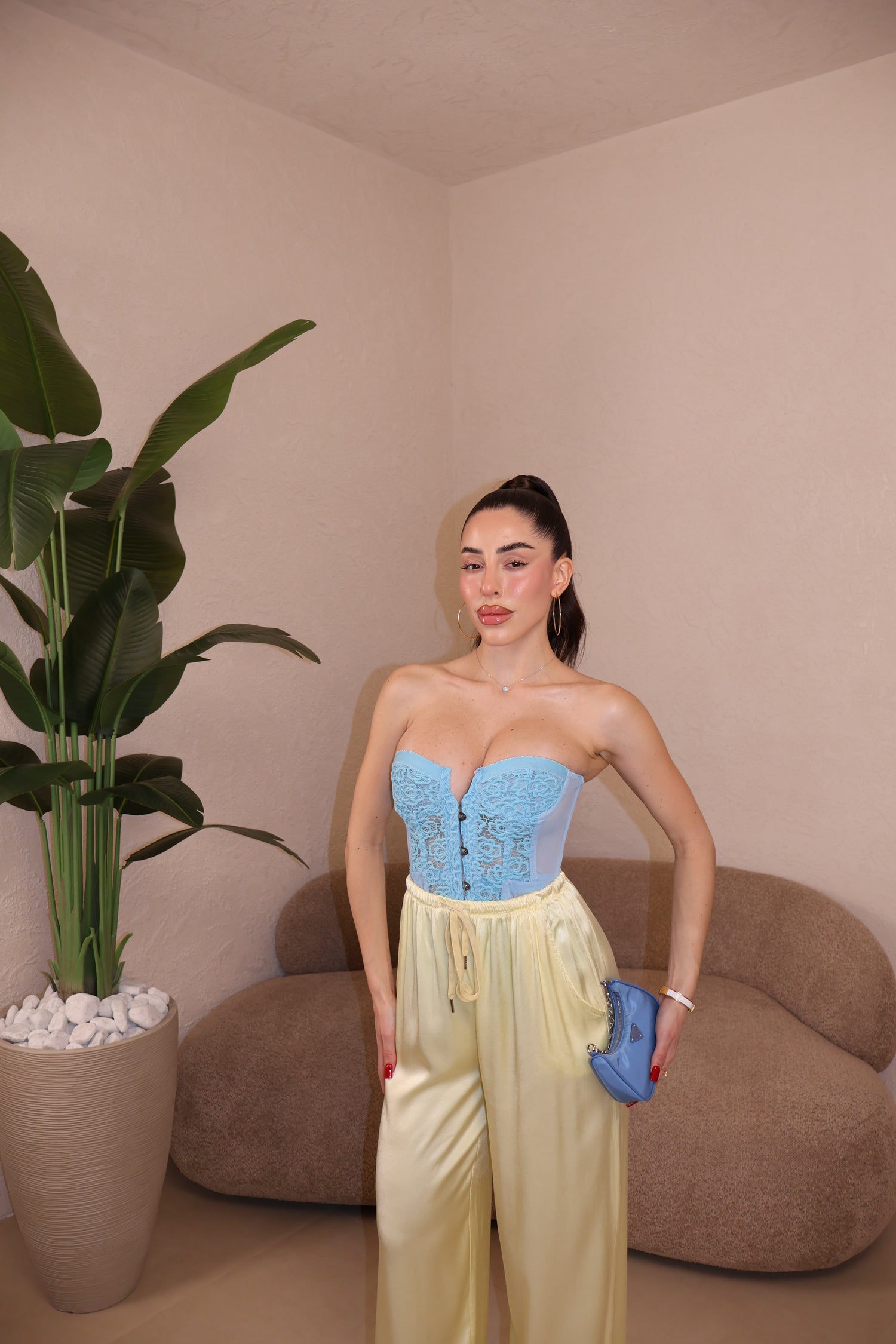 Bustino Kylie celeste