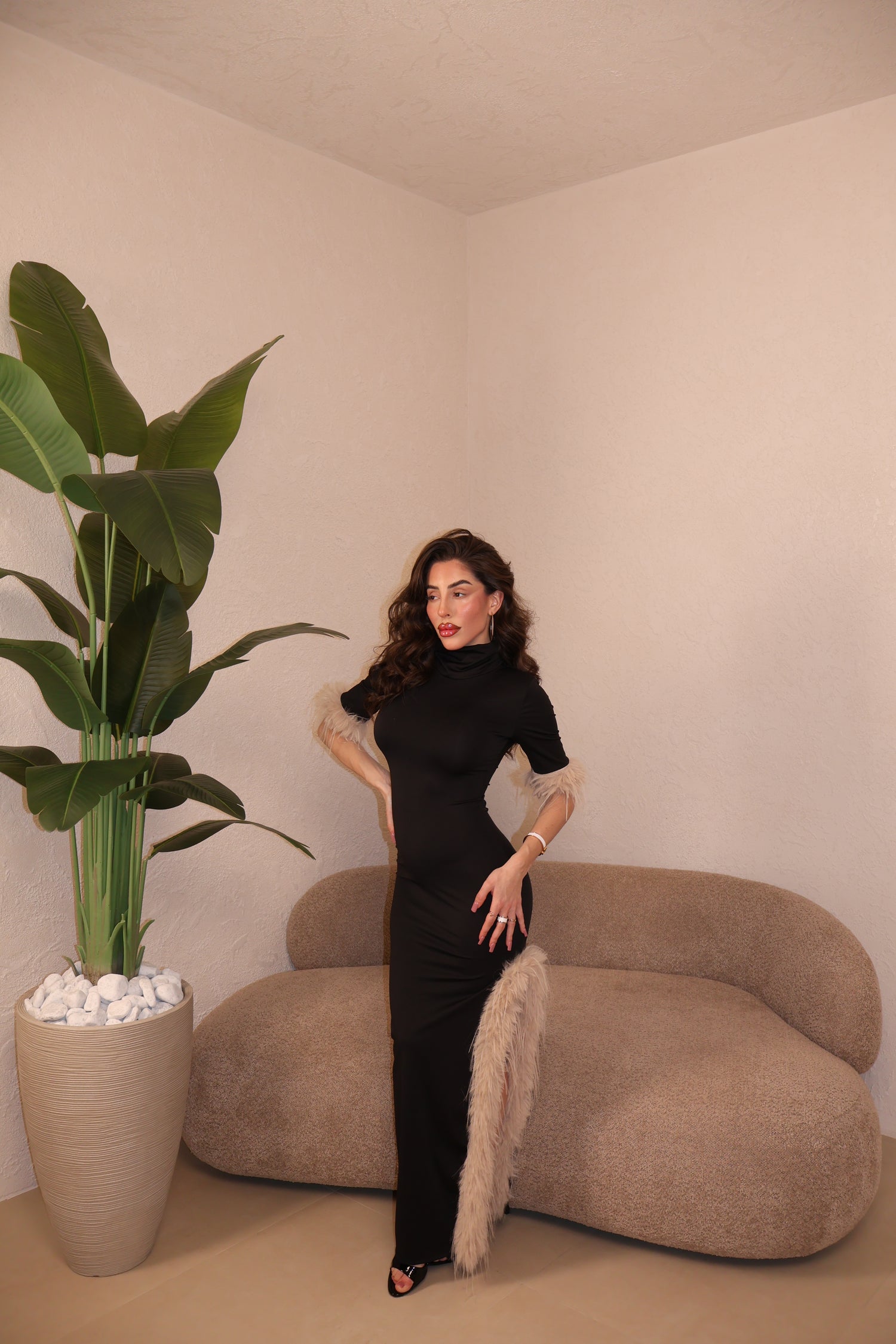 PRE-ORDER Abito Piume black