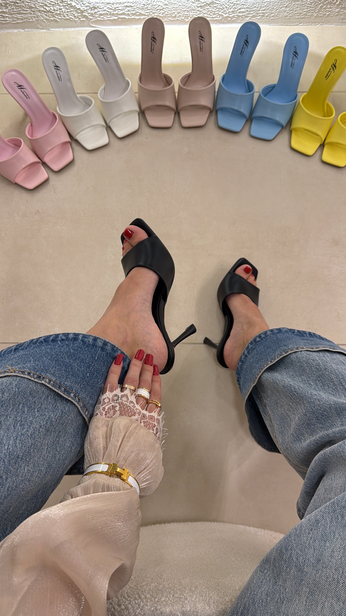 Mules Attico black